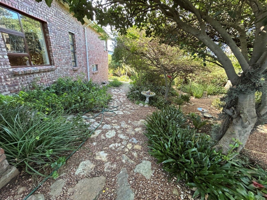 4 Bedroom Property for Sale in Noorsekloof Eastern Cape